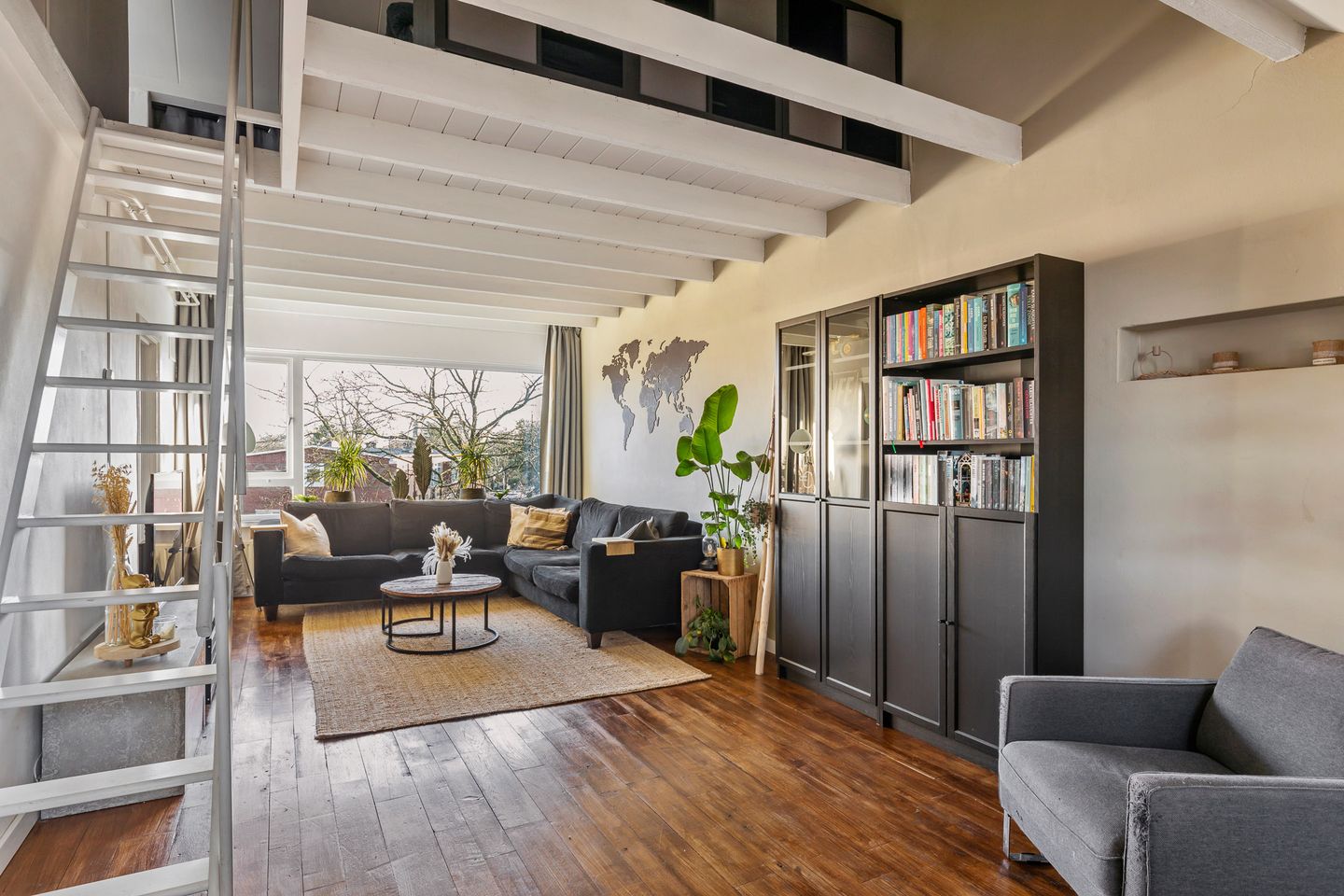 Foto 1 van Anthony van Leeuwenhoeklaan 6-III