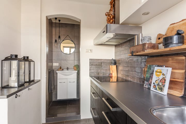 Foto 3 van Anthony van Leeuwenhoeklaan 6-III