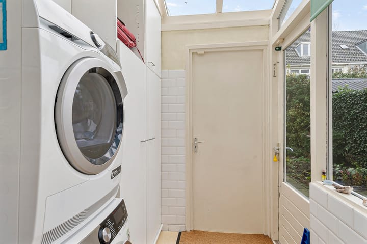 Foto 14 van Trompstraat 49