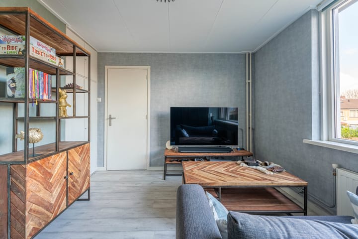 Foto 17 van Goudenregenplantsoen 16