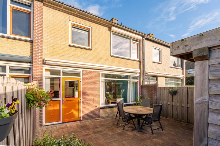 Foto 24 van Goudenregenplantsoen 16