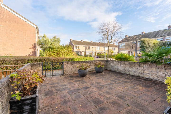 Foto 25 van Goudenregenplantsoen 16