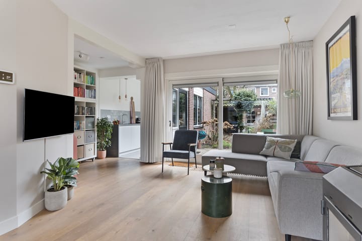 Foto 15 van Lorentzstraat 14