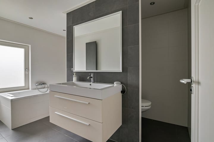 Photo 31 of Sint Isidorusstraat 5