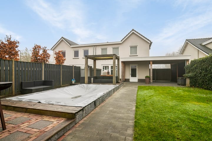 Photo 36 of Sint Isidorusstraat 5