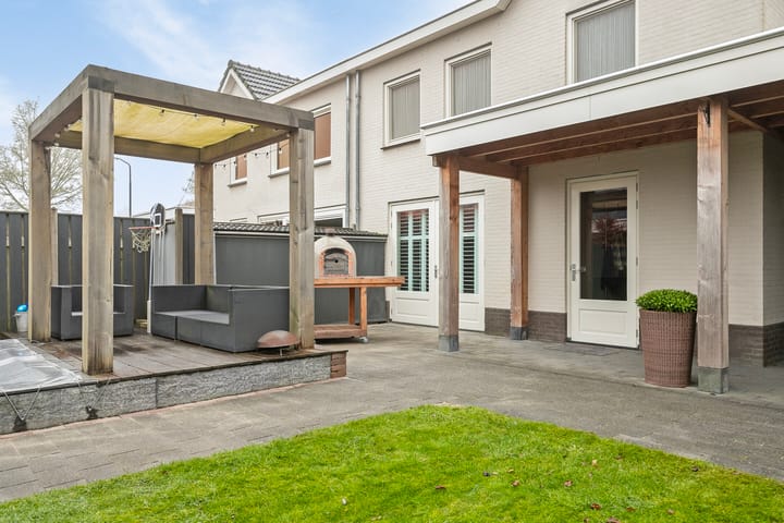 Photo 37 of Sint Isidorusstraat 5