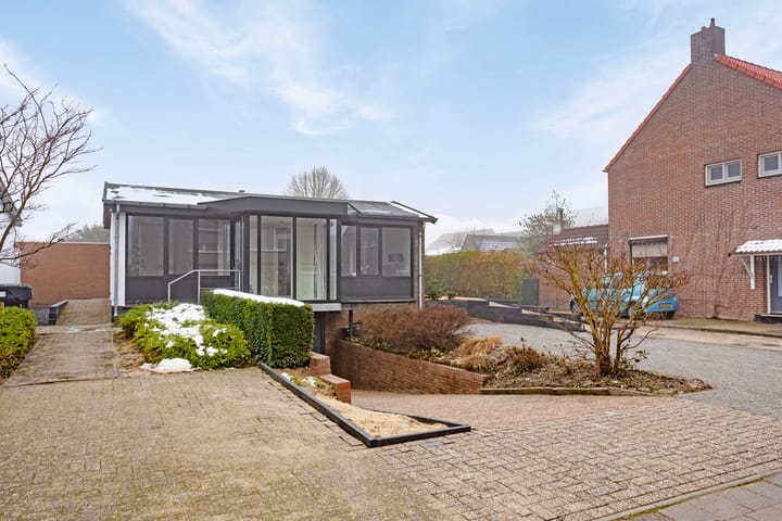 Foto 2 van Burg. Hoenstraat 6-A