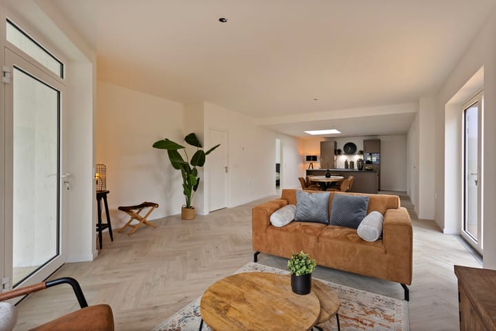 Foto 8 van Burg. Hoenstraat 6-A