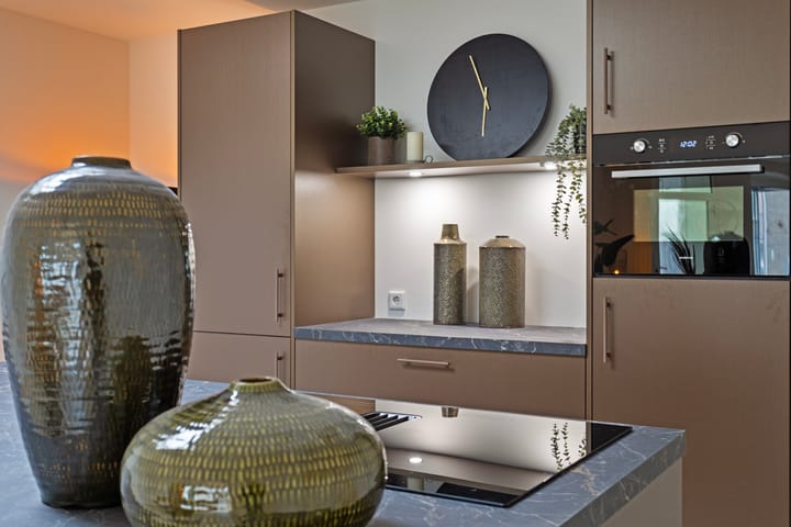 Foto 12 van Burg. Hoenstraat 6-A