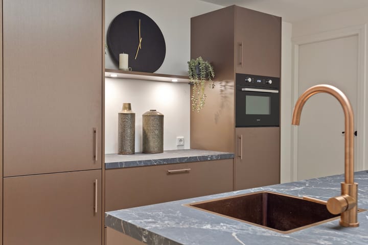 Foto 13 van Burg. Hoenstraat 6-A