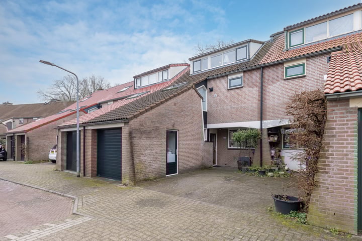 Bekijk foto van Zwinglilaan 33