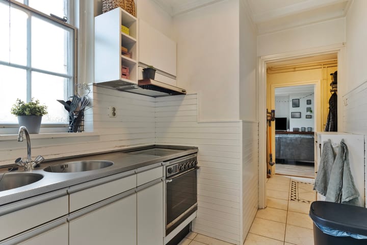 Foto 9 van Roosjesweg 5