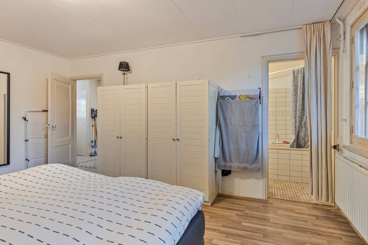 Foto 13 van Roosjesweg 5