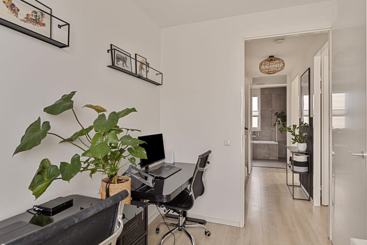 Foto 22 van Properziastraat 1