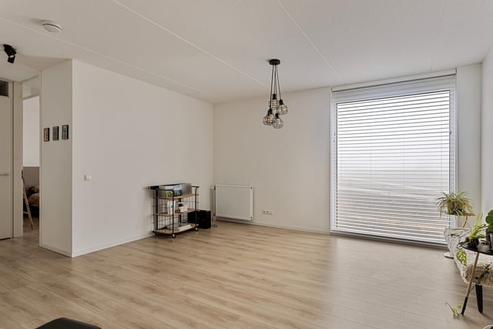 Foto 24 van Properziastraat 1