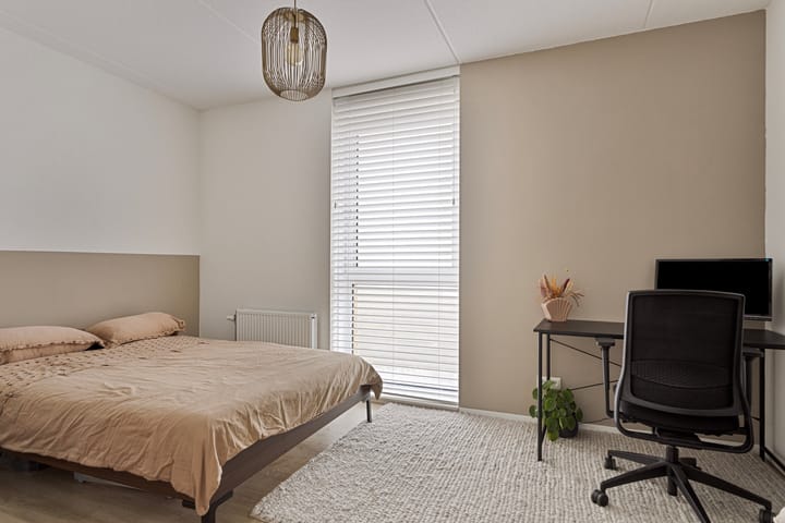 Foto 25 van Properziastraat 1