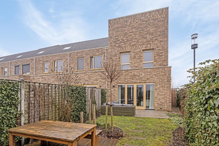 Foto 30 van Properziastraat 1