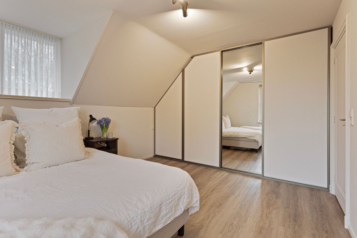 Foto 20 van van Houdringelaan 32