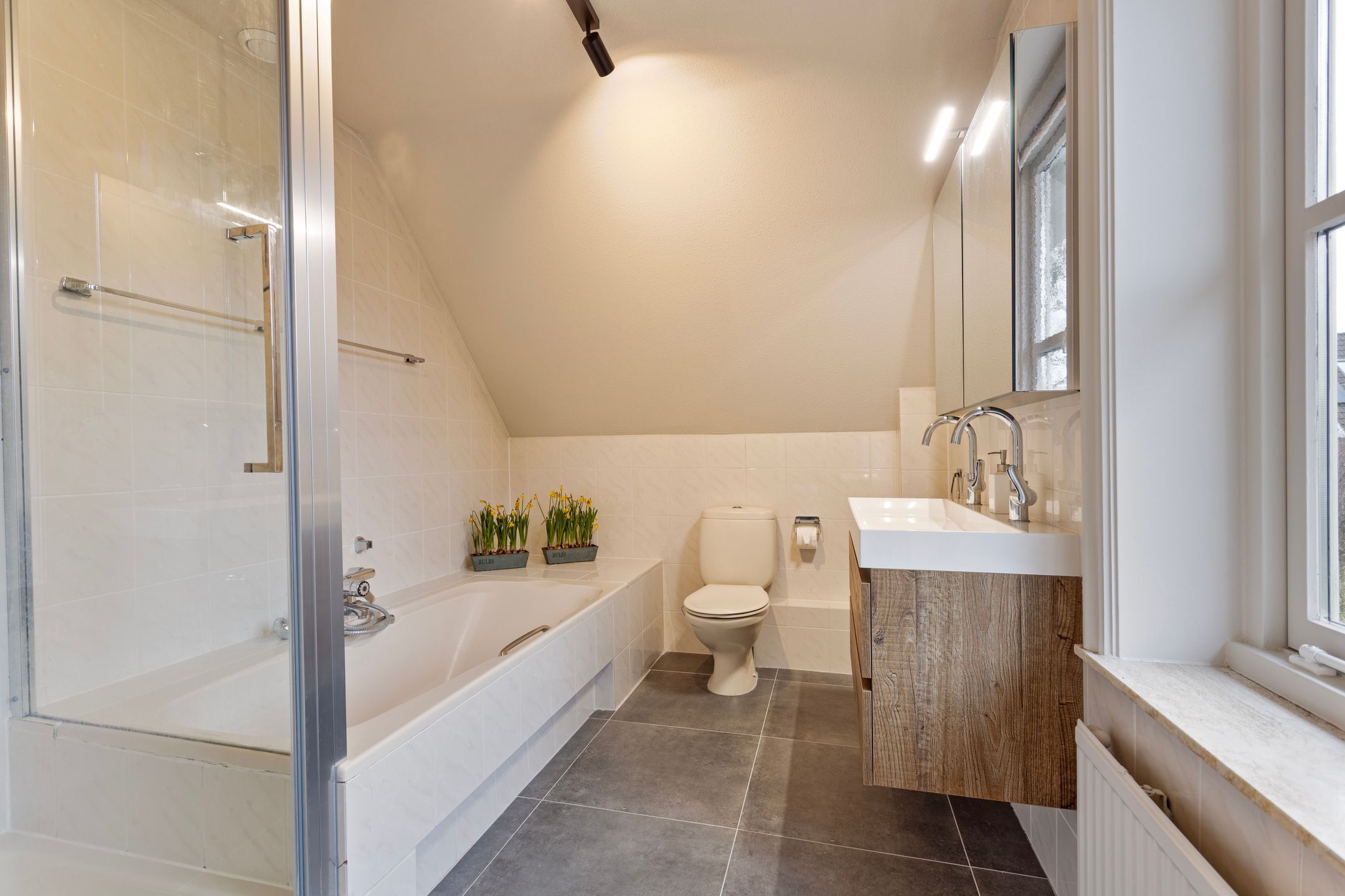 Foto 21 van van Houdringelaan 32