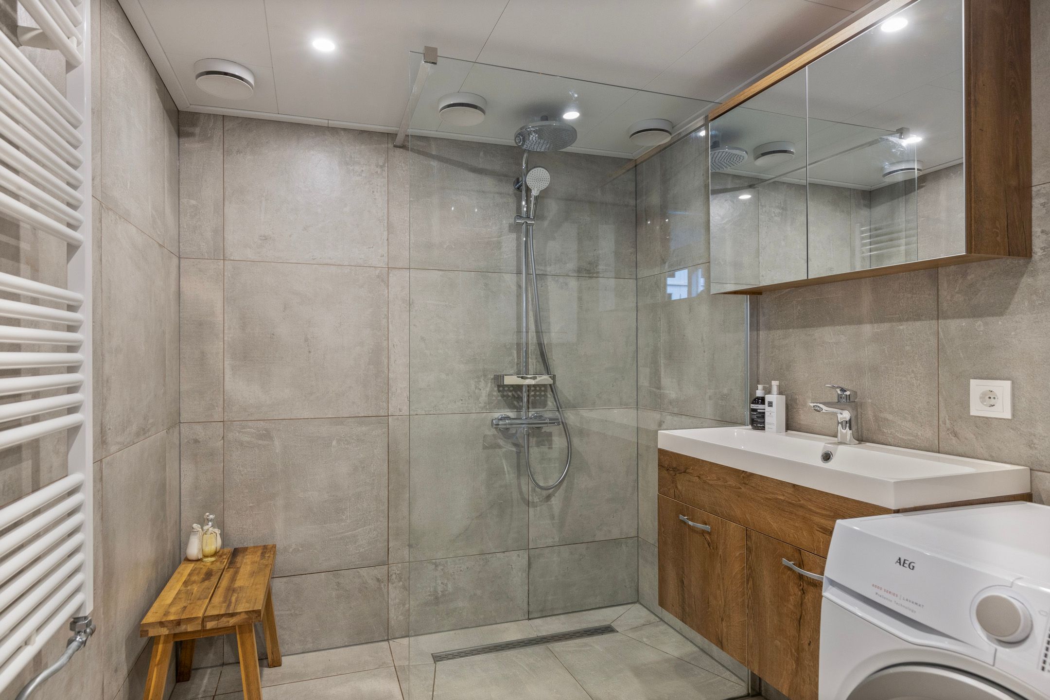 Foto 24 van Van Houtenlaan 10