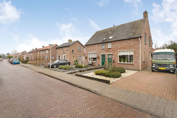 Foto 2 van Burg.Bosch Bruiststraat 35