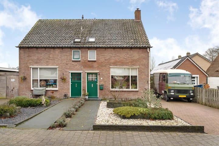 Foto 3 van Burg.Bosch Bruiststraat 35