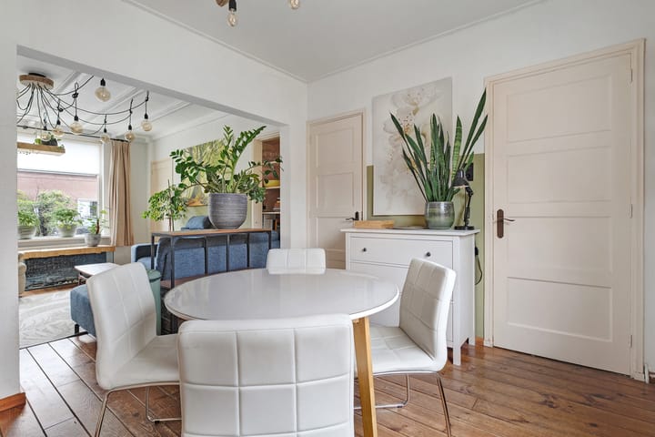 Foto 12 van Burg.Bosch Bruiststraat 35