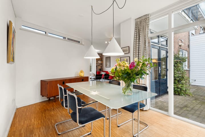 Foto 13 van Doude van Troostwijkstraat 7