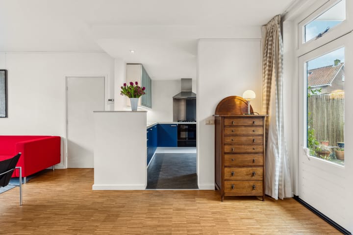 Foto 14 van Doude van Troostwijkstraat 7