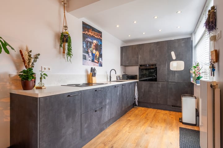 Foto 16 van Baroniestraat 11