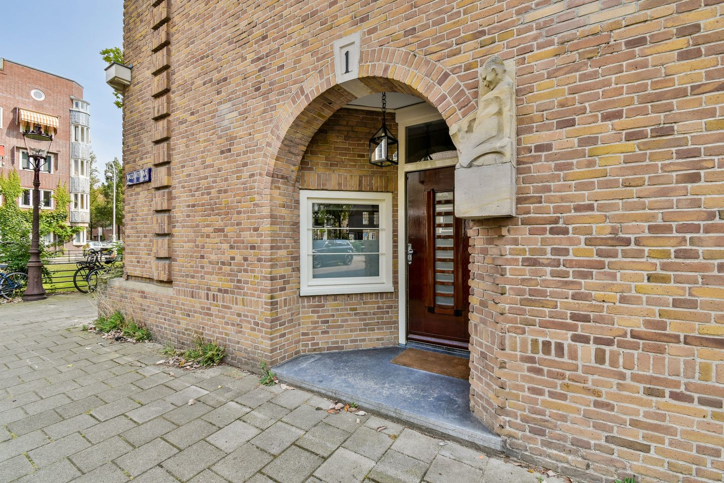 Photo 4 of Hacquartstraat 1