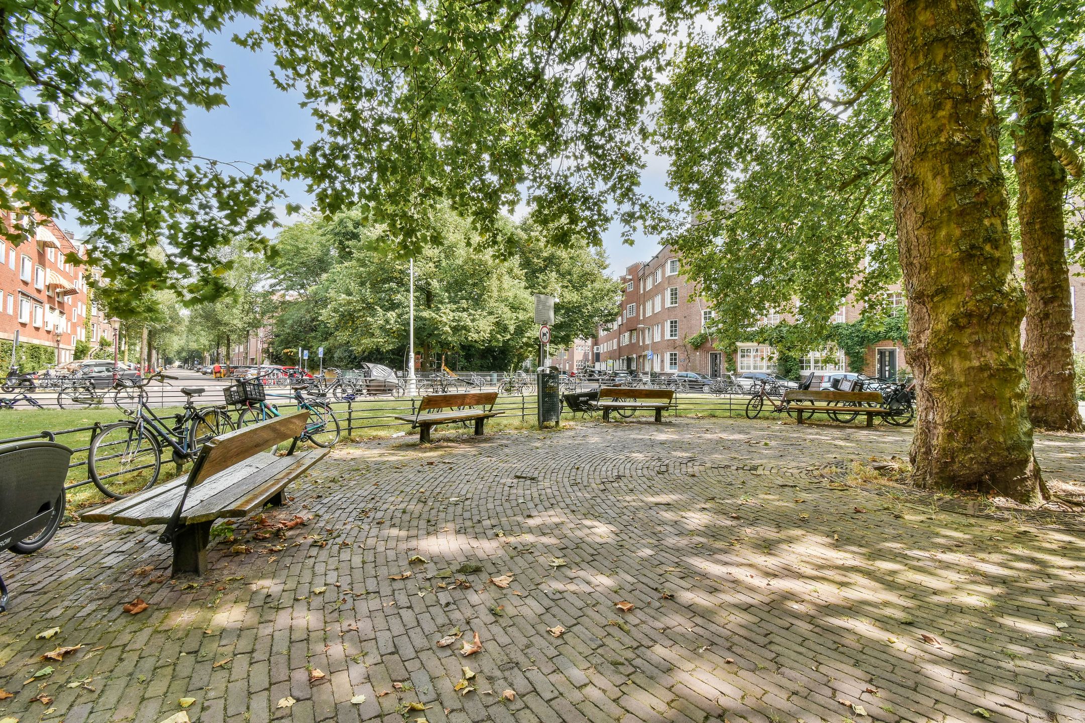 Photo 51 of Hacquartstraat 1