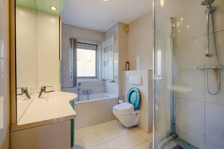 Foto 30 van Pruisisch blauw 47