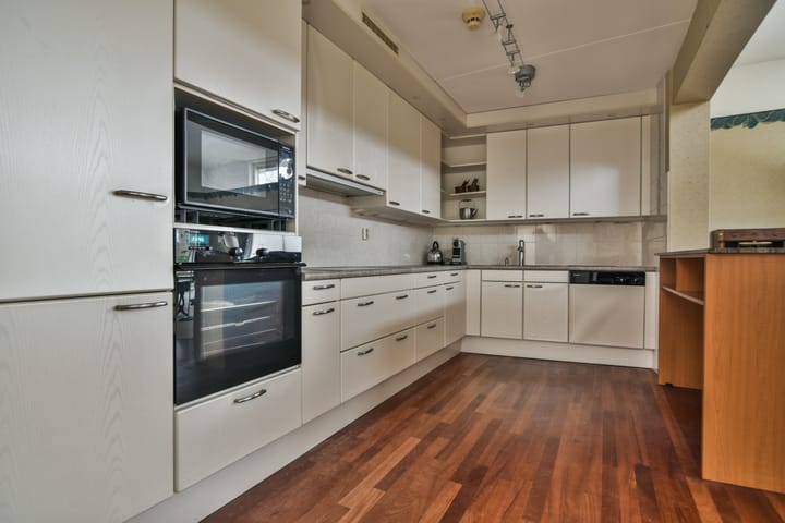 Foto 9 van Delibesstraat 22