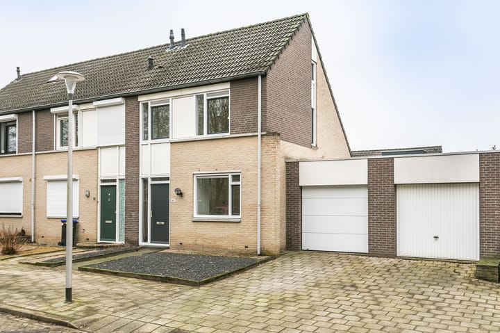Van Karnebeekstraat 42