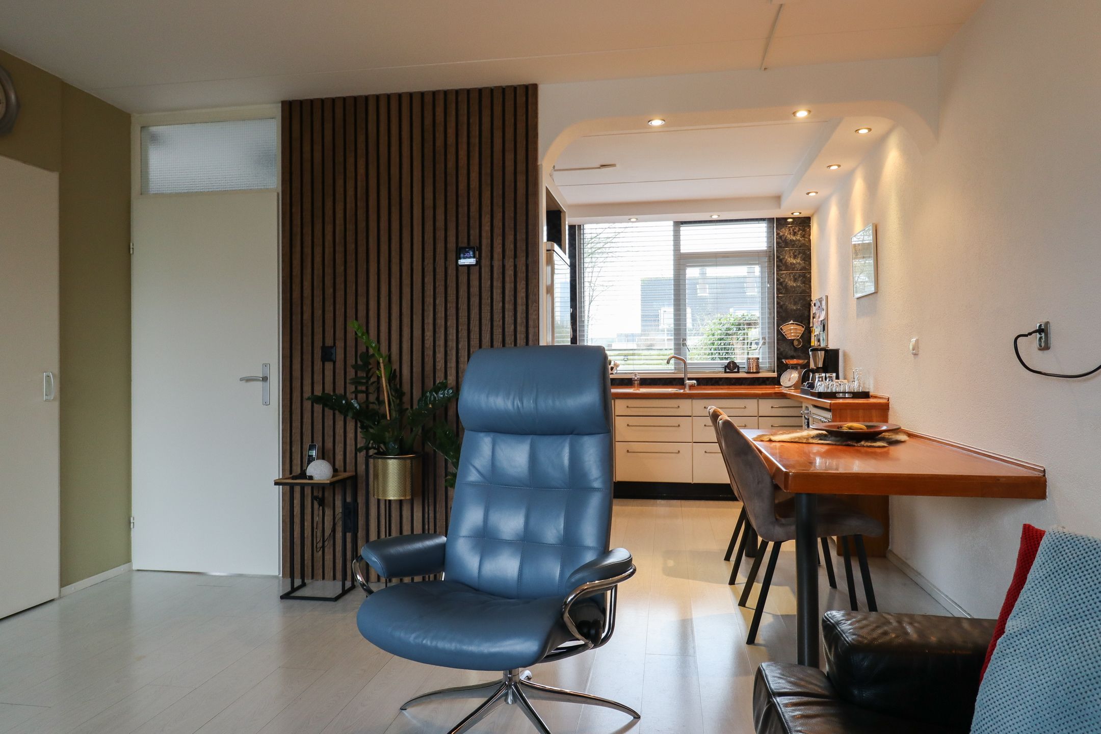 Foto 12 van Weegbree 24