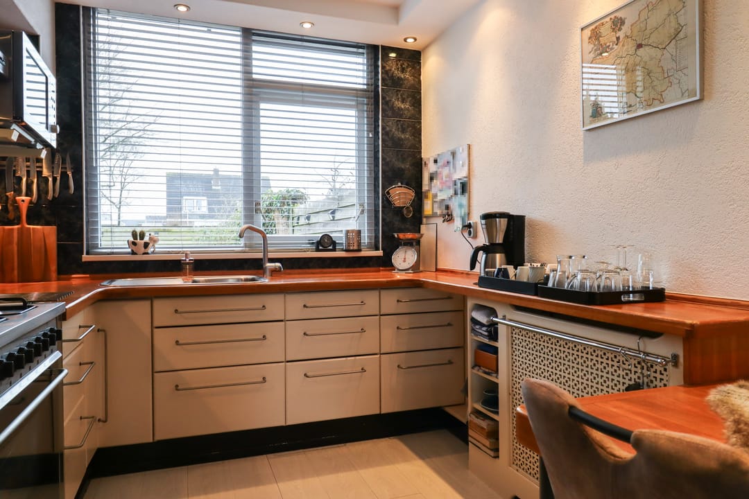 Foto 16 van Weegbree 24