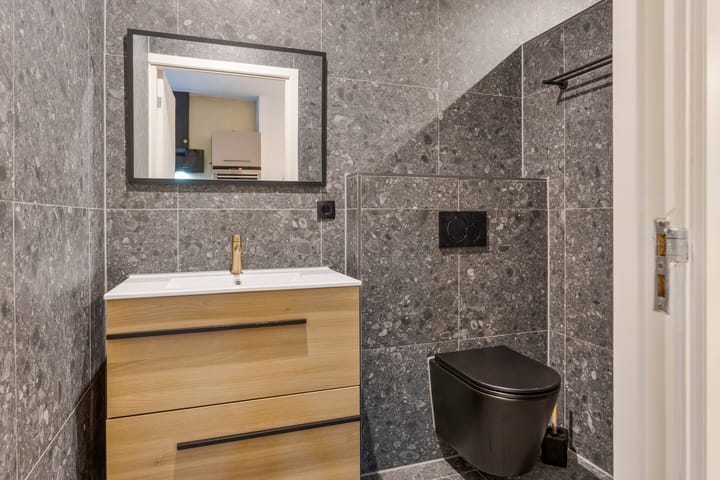 Foto 15 van Molenstraat 8