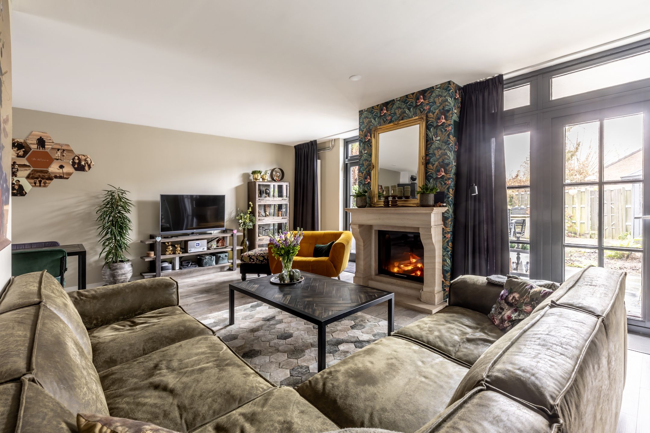 Photo 3 of Pelikaan 79