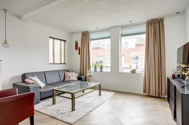 Foto 9 van Julianastraat 24