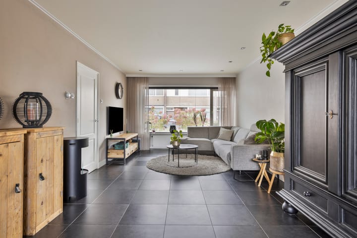 Photo 5 of Meidoornstraat 18