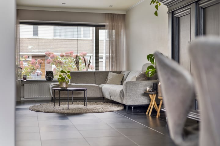 Photo 8 of Meidoornstraat 18