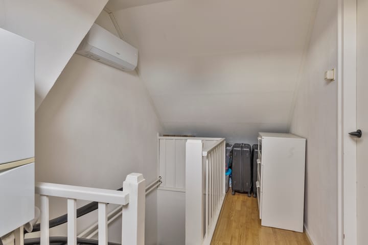 Photo 20 of Meidoornstraat 18