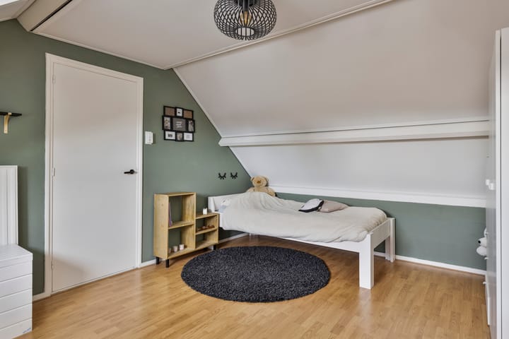 Photo 23 of Meidoornstraat 18