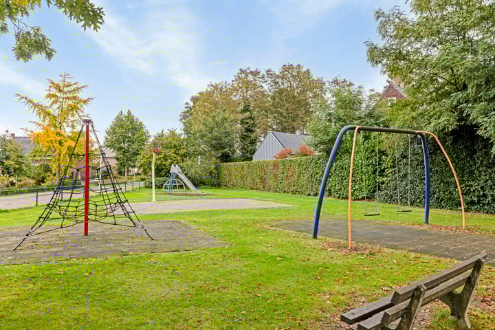 Photo 30 of Meidoornstraat 18