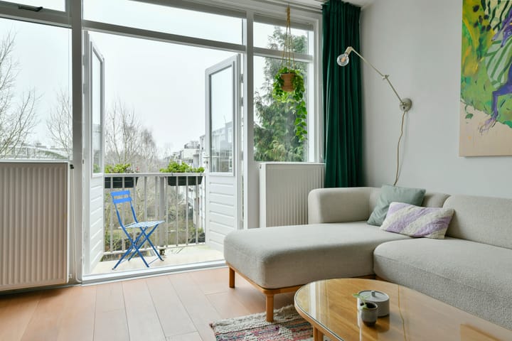 Foto 2 van Van Gentstraat 6-3