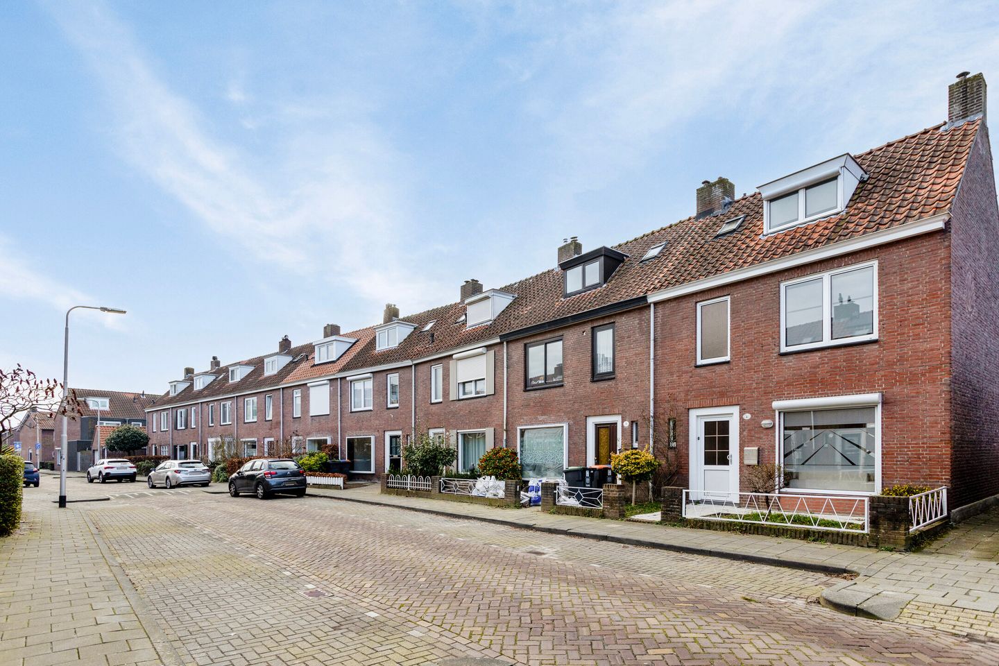 Foto 4 van Outshoornstraat 1