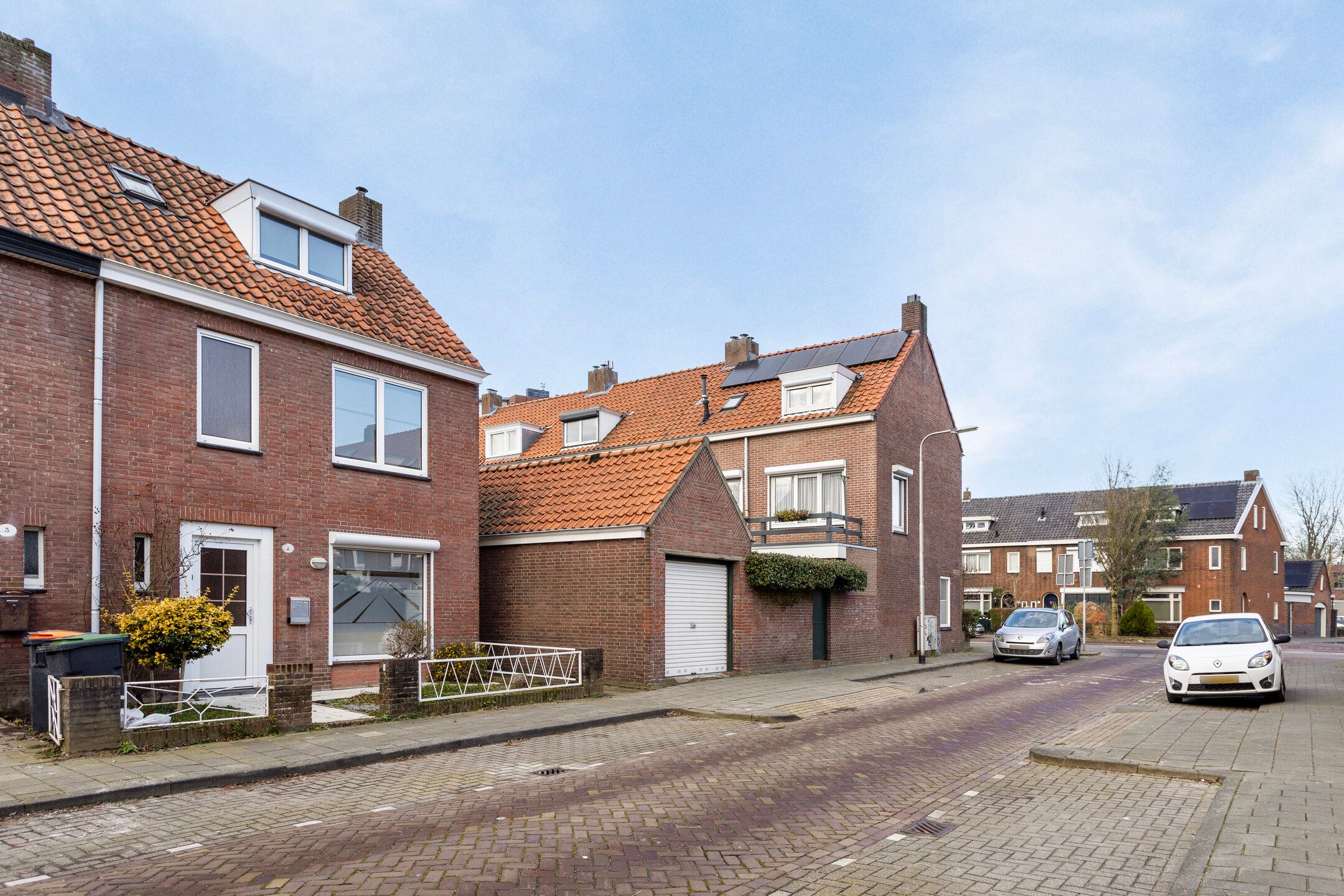 Foto 3 van Outshoornstraat 1