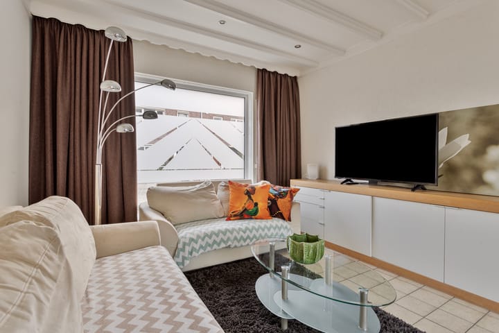 Foto 12 van Outshoornstraat 1