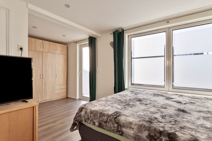 Foto 25 van Outshoornstraat 1